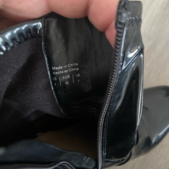 ALDO Faux Patent Leather Booties | Size 9 - Picture 7 of 8